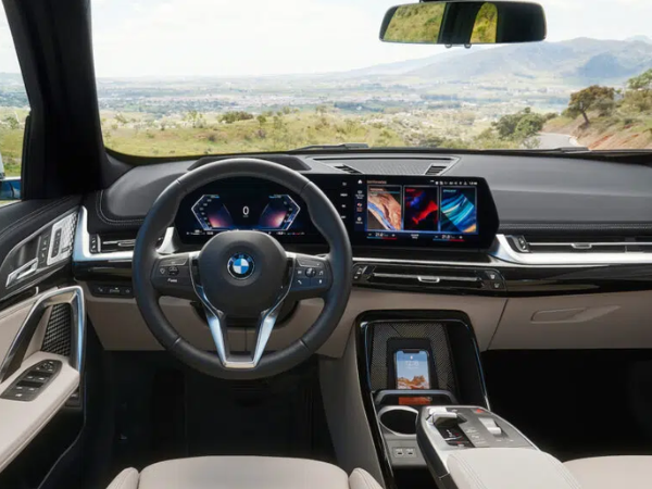 BMW ix1_inside